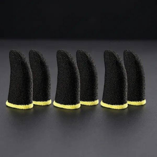 Black_Thumb_And_Finger_Sleeve_For_Mobile_Gaming
