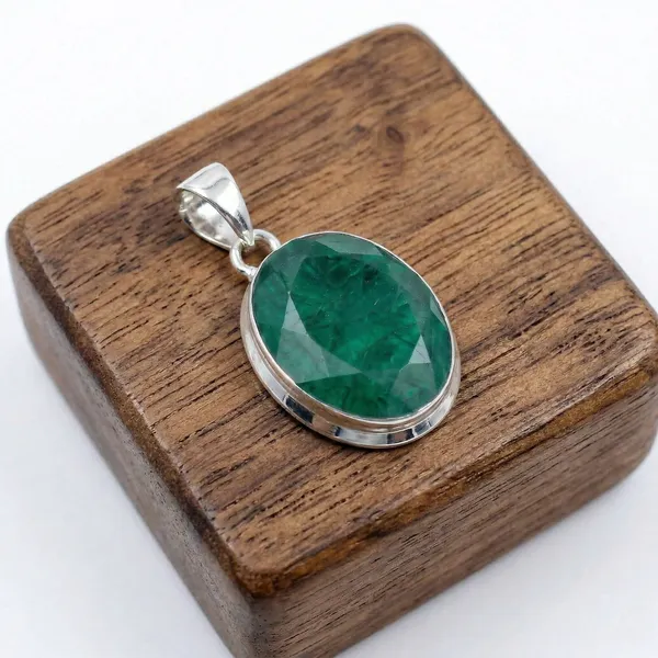 Green_Onyx_Pendant_for_Women_in_925_Sterling_Silver,_Oval_Faceted_Natural_Green_Onyx_Necklace_Pendant,_Handmade_Gemstone_Jewelry,_Minimalist_Statement_Pendant