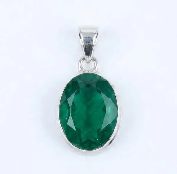 Green_Onyx_Pendant_for_Women_in_925_Sterling_Silver,_Oval_Faceted_Natural_Green_Onyx_Necklace_Pendant,_Handmade_Gemstone_Jewelry,_Minimalist_Statement_Pendant