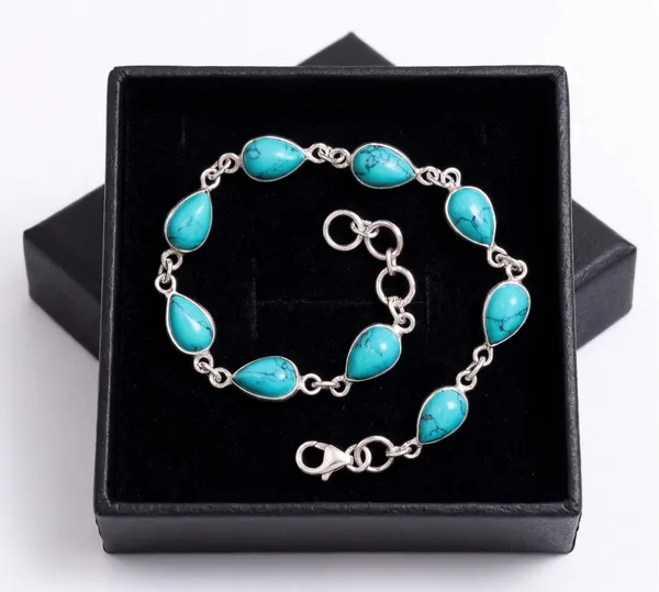 Natural_Turquoise_Blue_Handmade_Gemstone_Silver_Premium_Bracelet_For_Women