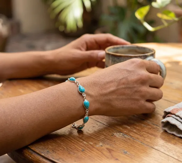 Natural_Turquoise_Blue_Handmade_Gemstone_Silver_Premium_Bracelet_For_Women