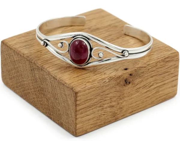 Red_And_Silver_Premium_Bracelet_For_Women
