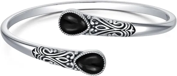 Black_And_Silver_Premium_Bracelet_For_Women