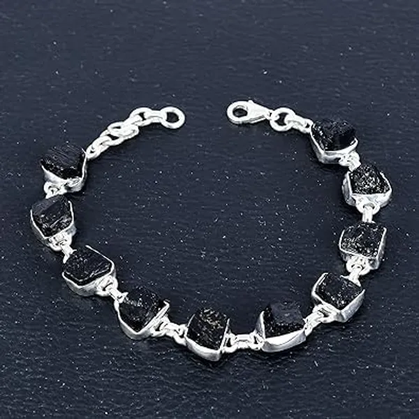 Black_Onyx_And_Silver_Premium_Bracelet_For_Women