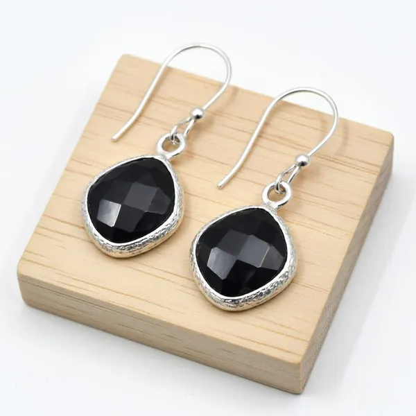 Black_And_Silver_Premium_Earring_For_Women