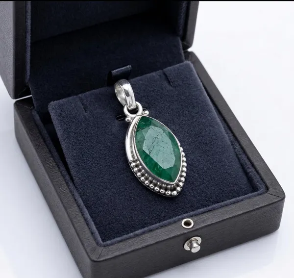 Natural_Green_Jade_Gemstone_Silver_Premium_Charm_For_Women