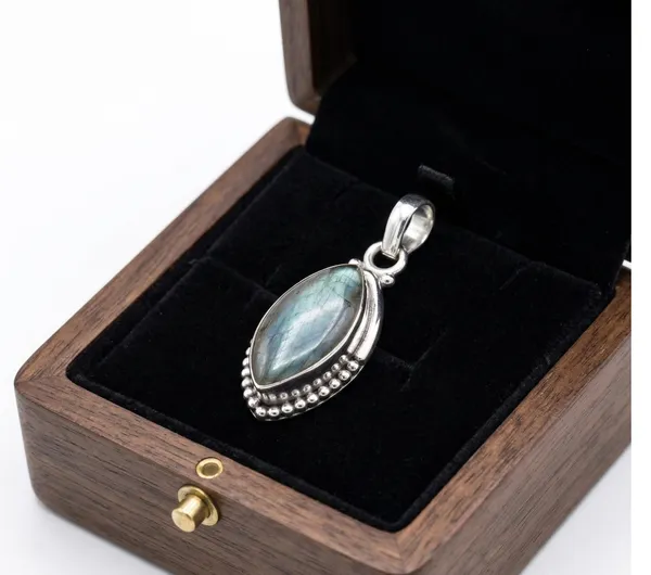 Labradorite_Silver_Premium_Charm_For_Women