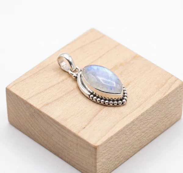 Natural_Pendant_Necklace_Handmade_Jewelry_Minimalist_Boho_Gemstone_Pendant