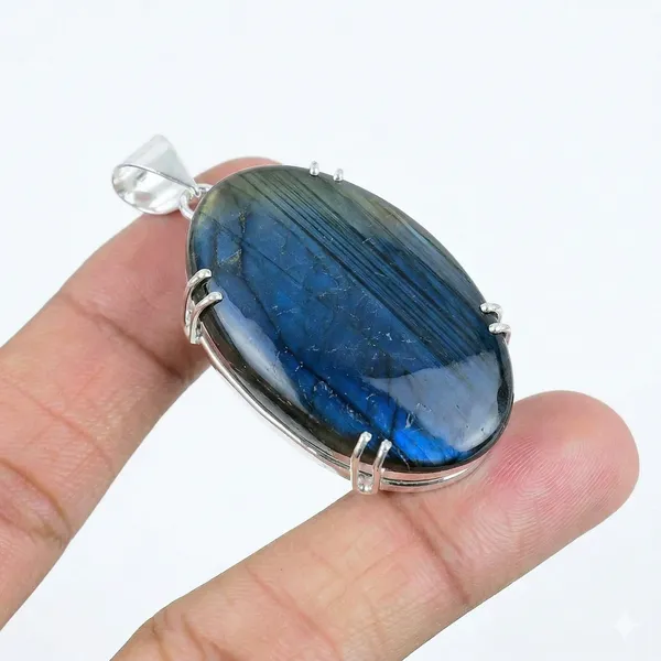 Natural_Labradorite_Pendant_Necklace_for_Women_in_925_Sterling_Silver_Handmade_Oval_Blue_Flash_Gemstone_Statement_Jewelry_Boho_Crystal_Pendant