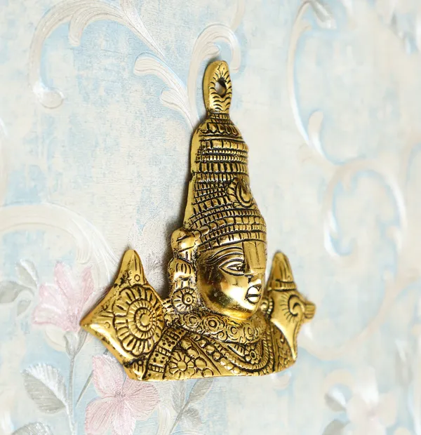 Chhariya_Crafts_Bhaiya_Bhabhi_Rakhi_Combo_Set_1_Tirupati_Balaji,_Chawal_Roli_Pack,_1_Designer_Lumba,_3_Rakhi_Assorted,_Gold,_Gold_Finish,_Jute,_Kundan,_Mauli_Thread,_Pearl,_Yarn_Rakhi,_Chawal_Roli_Pack,_Showpiece__Set_(1_Tirupati_Balaji,_1_Chawal_Roli_Pack,_1_Designer_Lumba,_3_Rakhi)