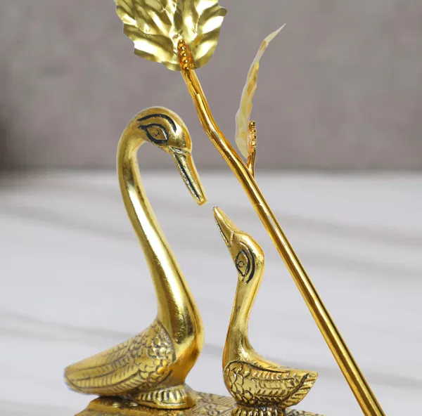 Chhariya_Crafts_Bhaiya_Bhabhi_Bhaiya_Bhabhi_Rakhi_Combo_Gift_Set_Assorted,_Gold,_Gold_Finish,_Jute,_Kundan,_Mauli_Thread,_Pearl,_Yarn_Rakhi,_Chawal_Roli_Pack,_Showpiece__Set_(1_Duck_Pair_Showpieces,_1_Chawal_Roli_Pack,_1_Designer_Lumba,_1_Designer_Rakhi)