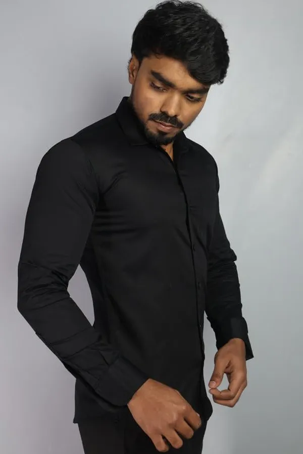 Black_Cotton_Blend_Slim_Fit_Casual_Shirt_Solid_Twill_Full_Sleeve_For_Men