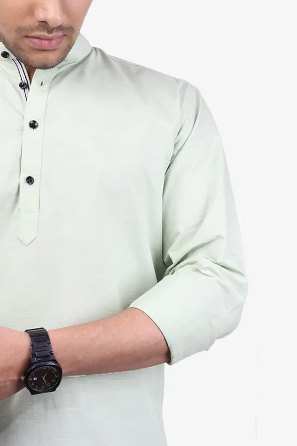 Bottle_Green_Cotton_Blend_Slim_Fit_Short_Kurta_Solid_Linen_Kurta_Mandarin_Collar_Full_Sleeve_For_Men