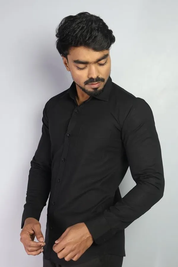 Black_Cotton_Blend_Slim_Fit_Casual_Shirt_Solid_Linen_Full_Sleeve_For_Men