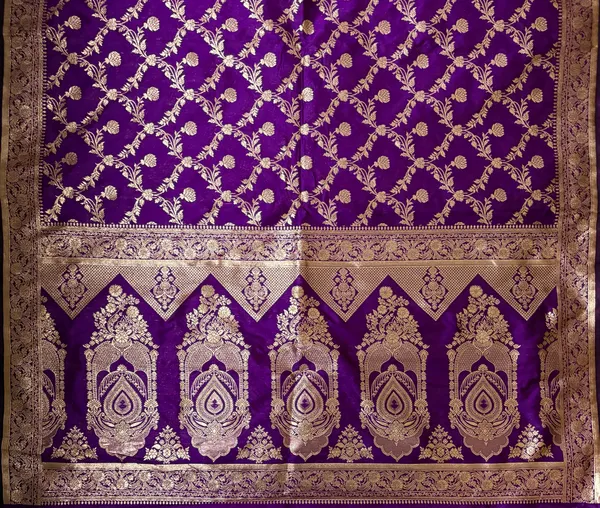 Majenta_Silk_Saree