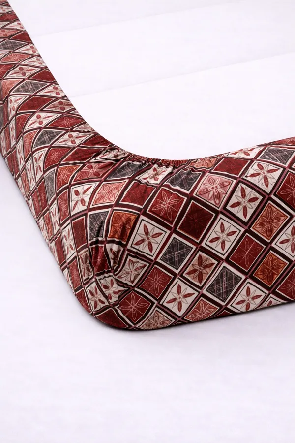 Red_Cotton_Magnet_Double_Bedsheet_With_210_Thread_Count