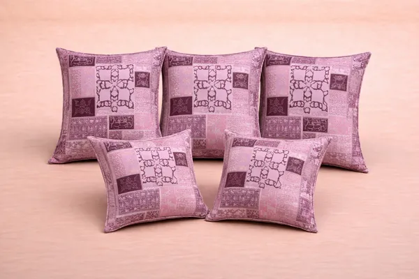 Multicolor_Cotton_Safari_Diwan_Bedsheet_Set_With_210_Thread_Count