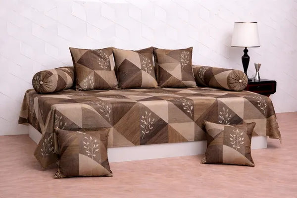Multicolor_Cotton_Rotary_Diwan_Bedsheet_Set_With_180_Thread_Count
