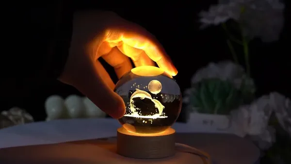 3D_Crystal_Ball_Dolphin_Night_Lamp_With_Wooden_Base,_Glass_Ball_Table_Light_For_Bedroom,_Home_Decor,_Gifting,_And_Ambient_Lighting