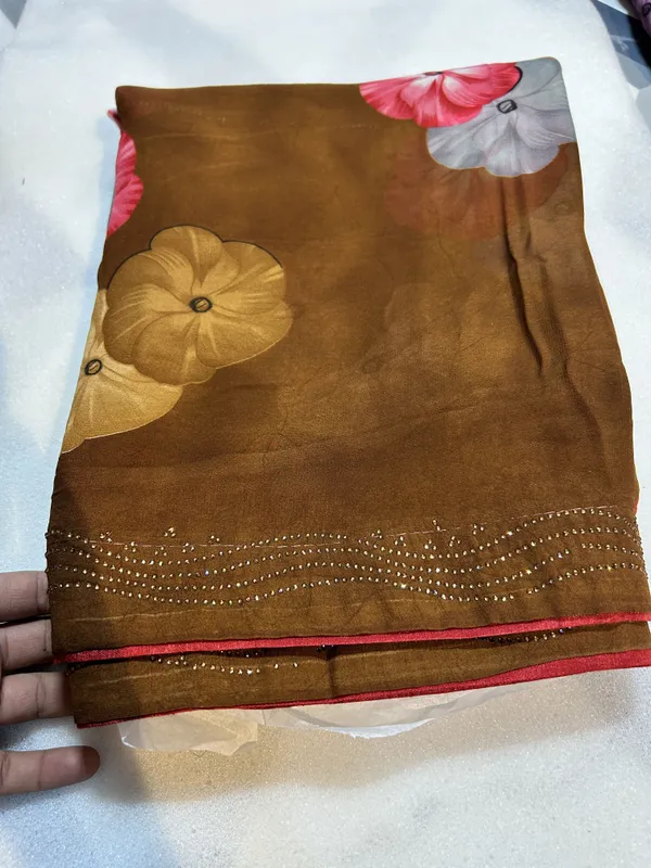 Floral_Designer_Georgette_Saree_With_Embellished_Border