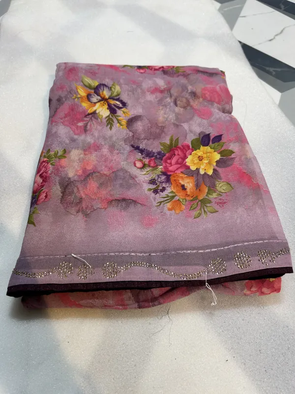 Floral_Printed_Party_Wear_Weightless_Saree_With_Embellished_Border