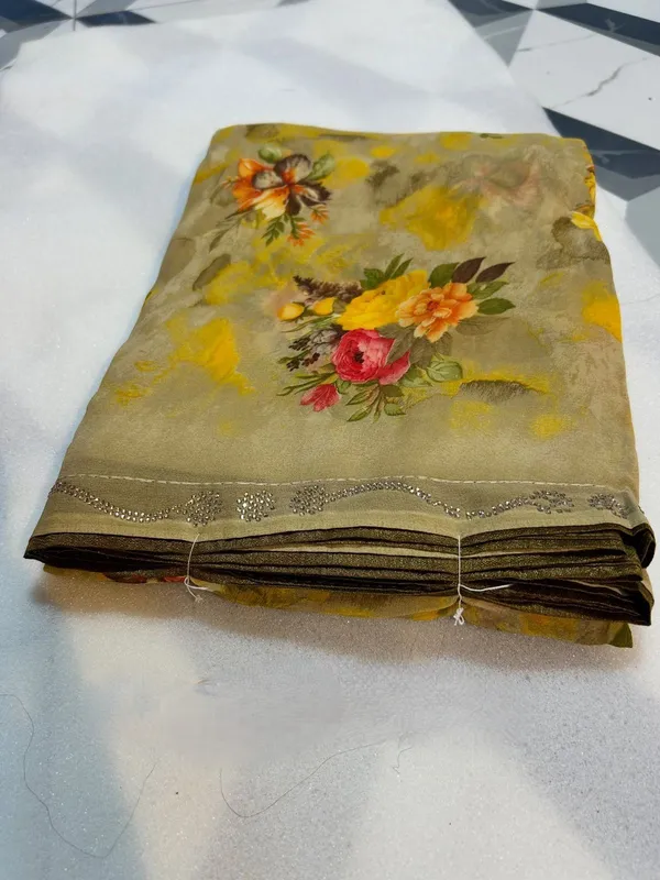 Yellow_Floral_Weightless_Saree