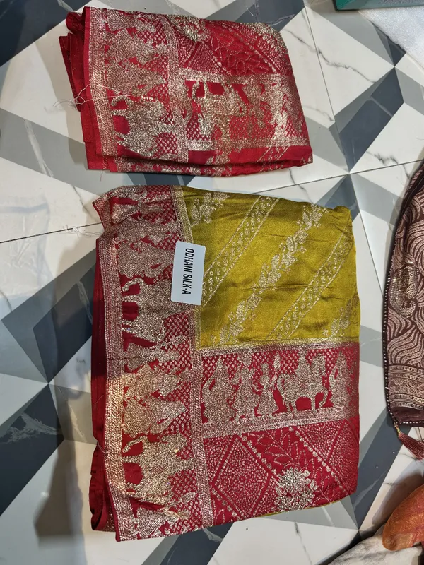Dola_Silk_Saree_With_Dupatta,_Zari_Work_And_Red_Colour_Pallu