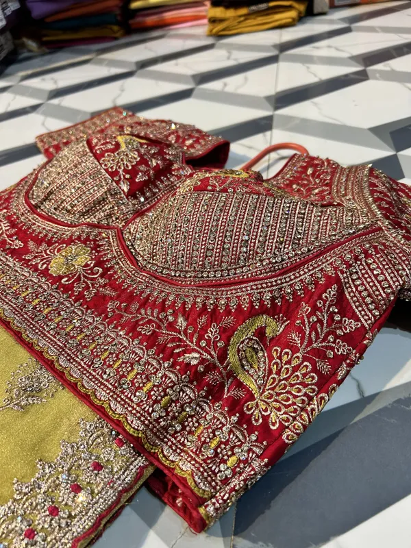 Red_Bridal_Golden_Saree_With_Heavy_Zari_And_Sequin_Work