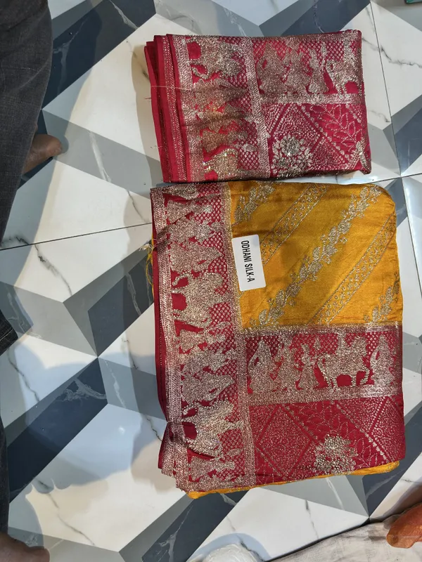 Red_And_Yellow_Traditional_Dola_Silk_Saree_With_Dupatta_And_Zari_Border