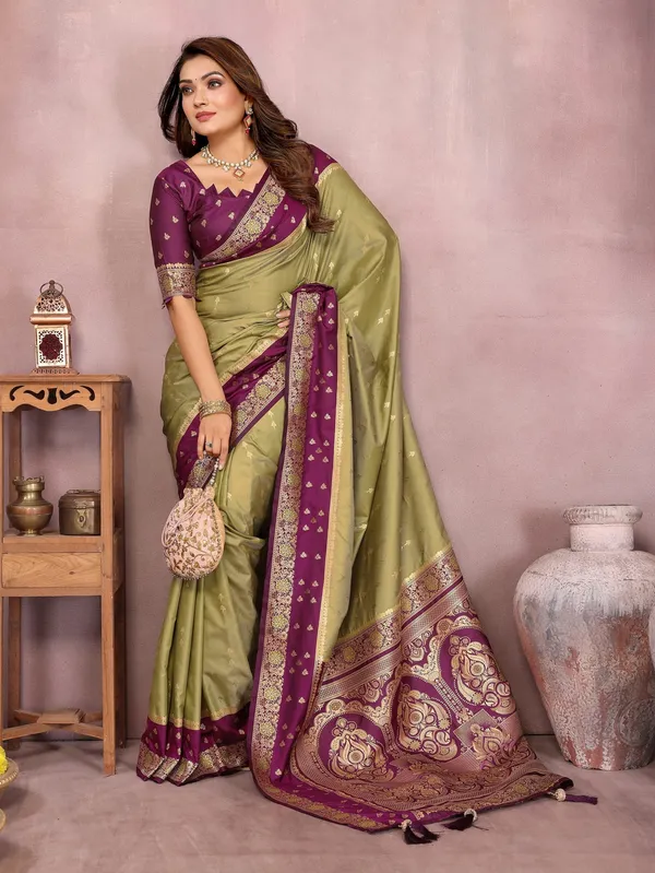Pink_And_Green_Art_Silk_Saree_For_Women