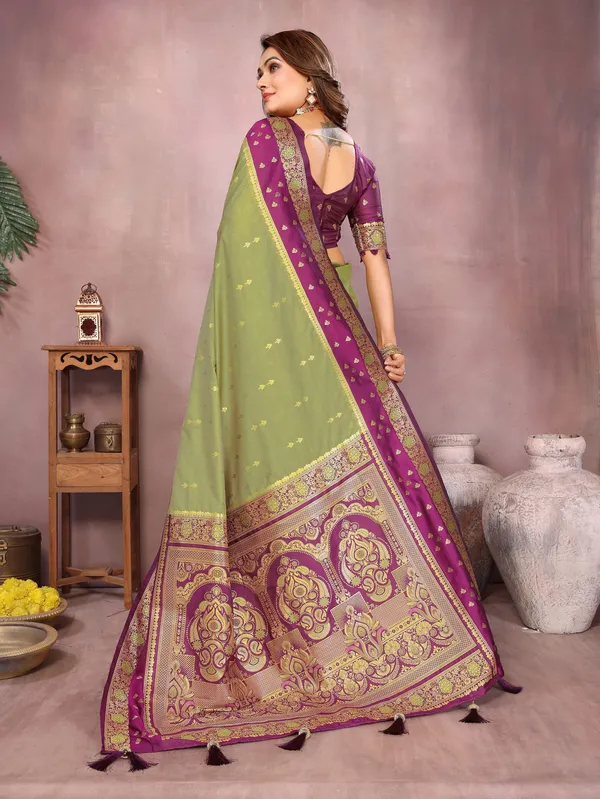 Pink_And_Green_Art_Silk_Saree_For_Women