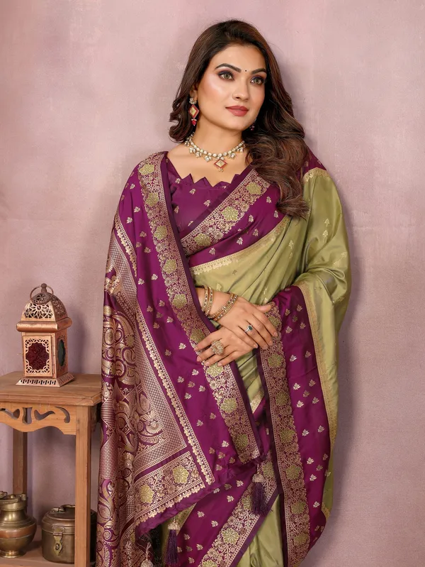 Pink_And_Green_Art_Silk_Saree_For_Women