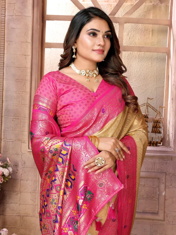 Gold_Toned_Tissue_Saree_For_Women