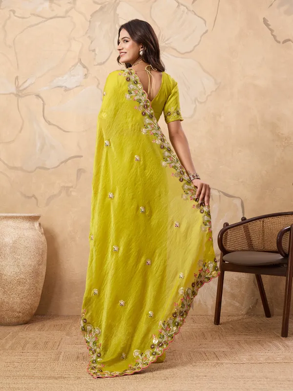 Yellow_Pure_Chiffon_Saree_For_Women