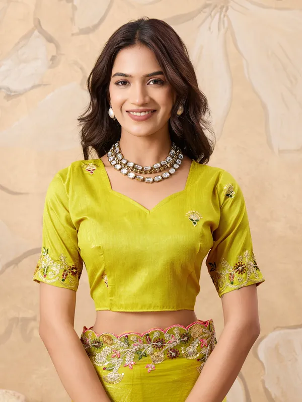 Yellow_Pure_Chiffon_Saree_For_Women