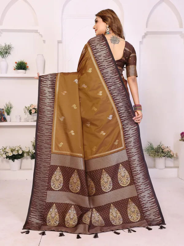 Brown_Silk_Blend_Saree_For_Women