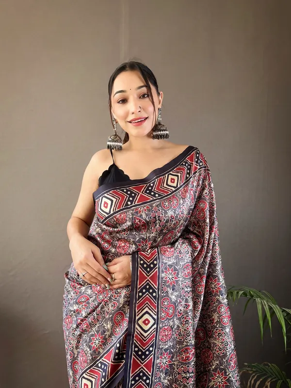 Grey_Art_Silk_Saree_For_Women