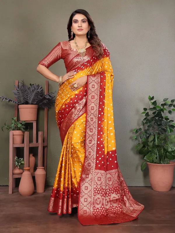 Yellow_Silk_Blend_Saree_For_Women