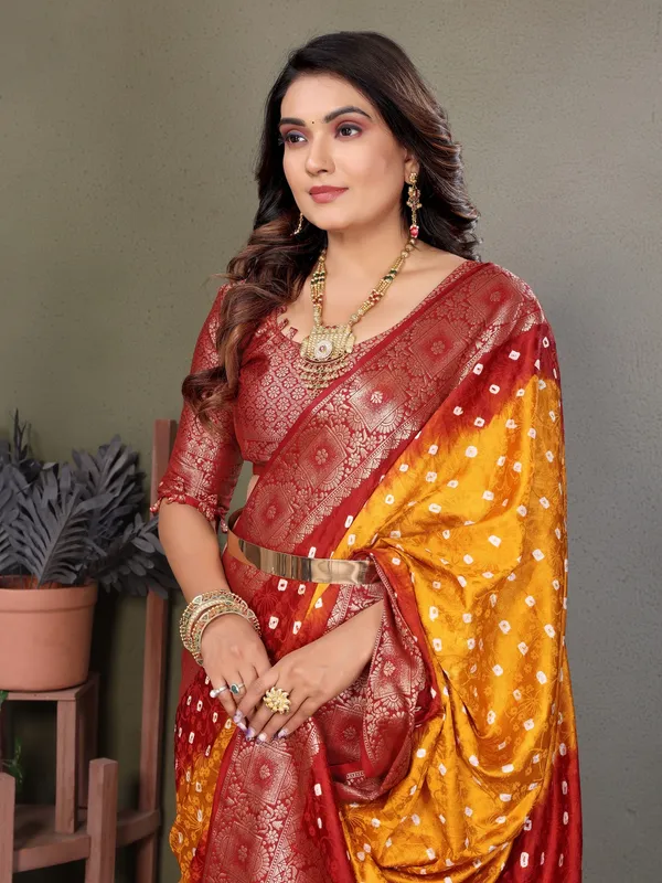Yellow_Silk_Blend_Saree_For_Women