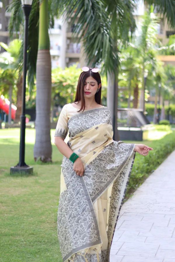 Cream_Silk_Blend_Saree_For_Women