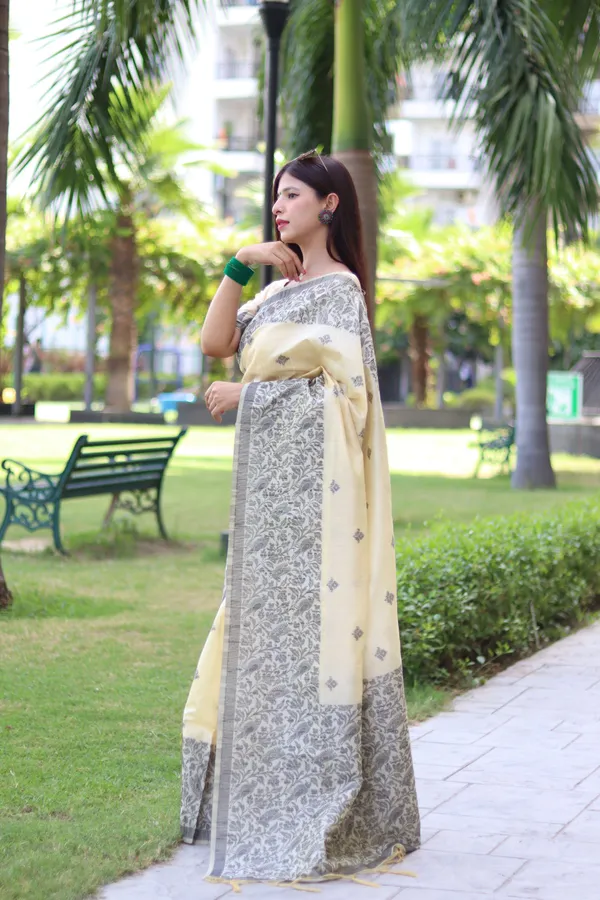 Cream_Silk_Blend_Saree_For_Women