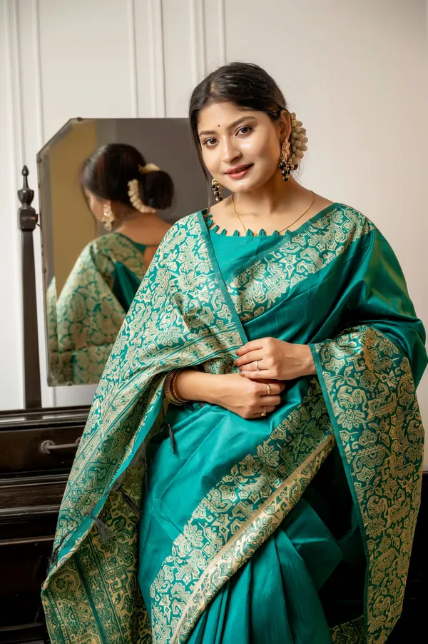 Teal_Silk_Blend_Saree_For_Women