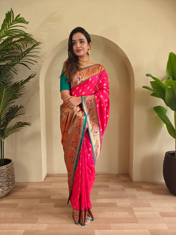 Fuchsia_Art_Silk_Saree_For_Women