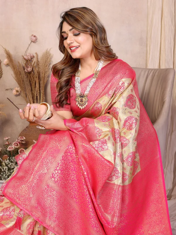 Pink_Tissue_Saree_For_Women