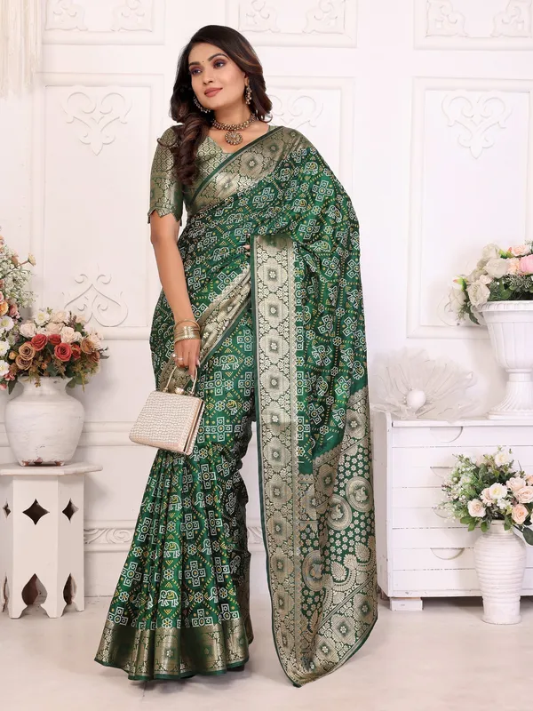 Green_Silk_Blend_Saree_For_Women