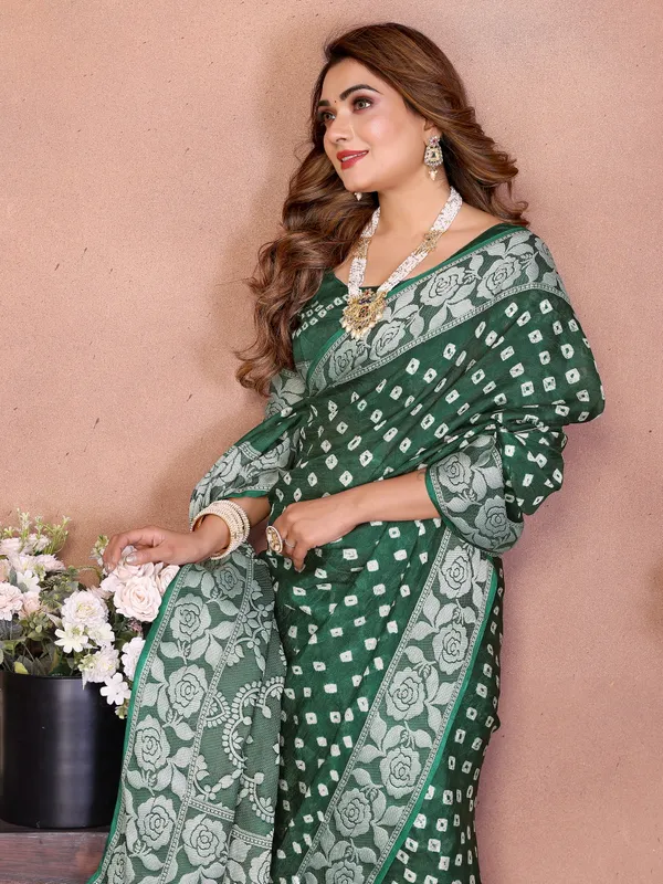 Green_Silk_Blend_Saree_For_Women