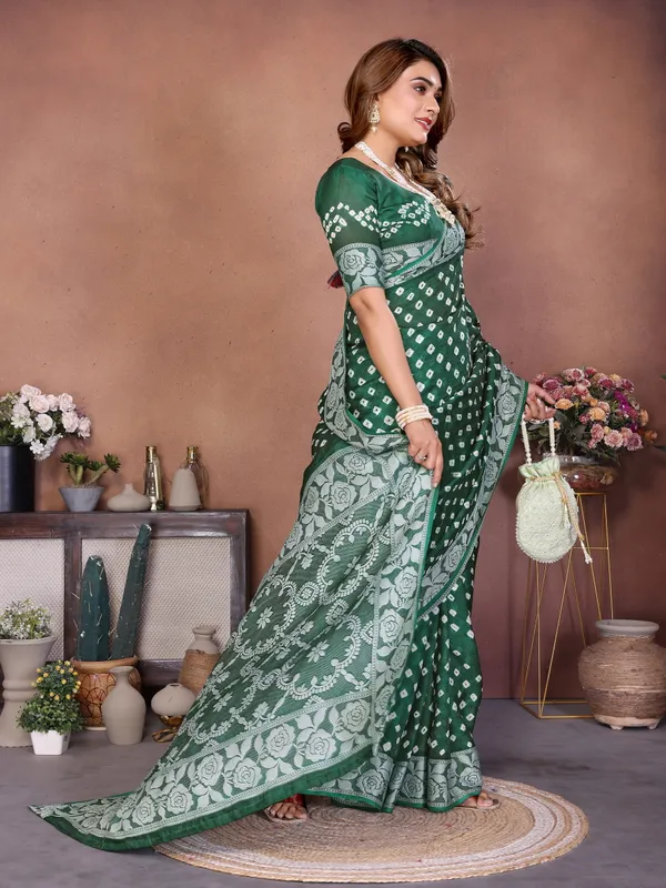 Green_Silk_Blend_Saree_For_Women