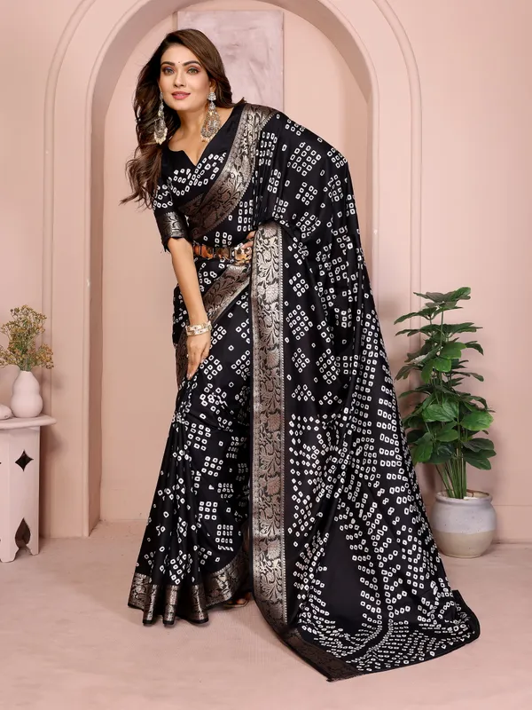 Black_Silk_Blend_Saree_For_Women