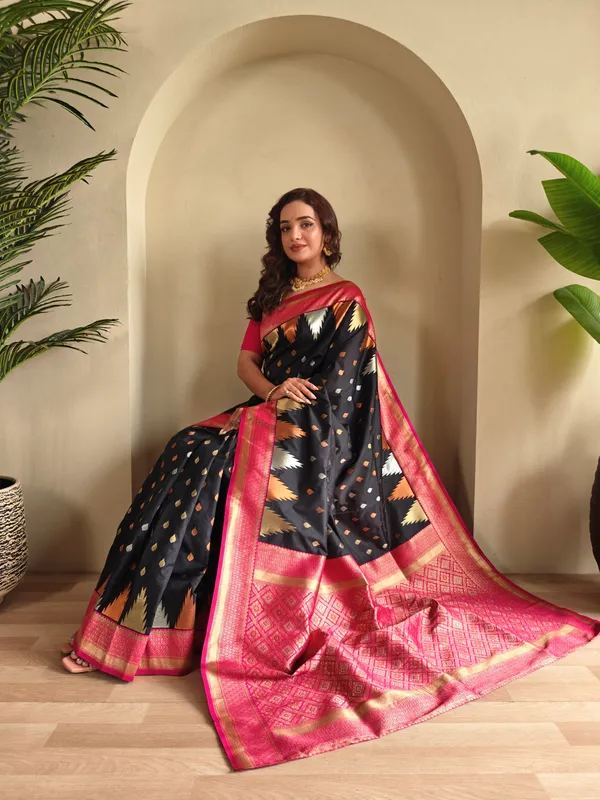 Black_Art_Silk_Saree_For_Women