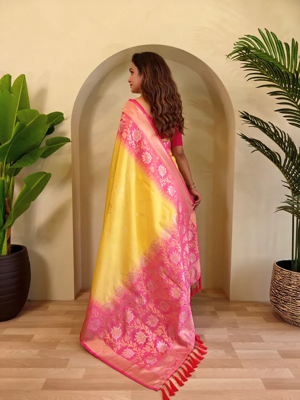 Yellow_Art_Silk_Saree_For_Women